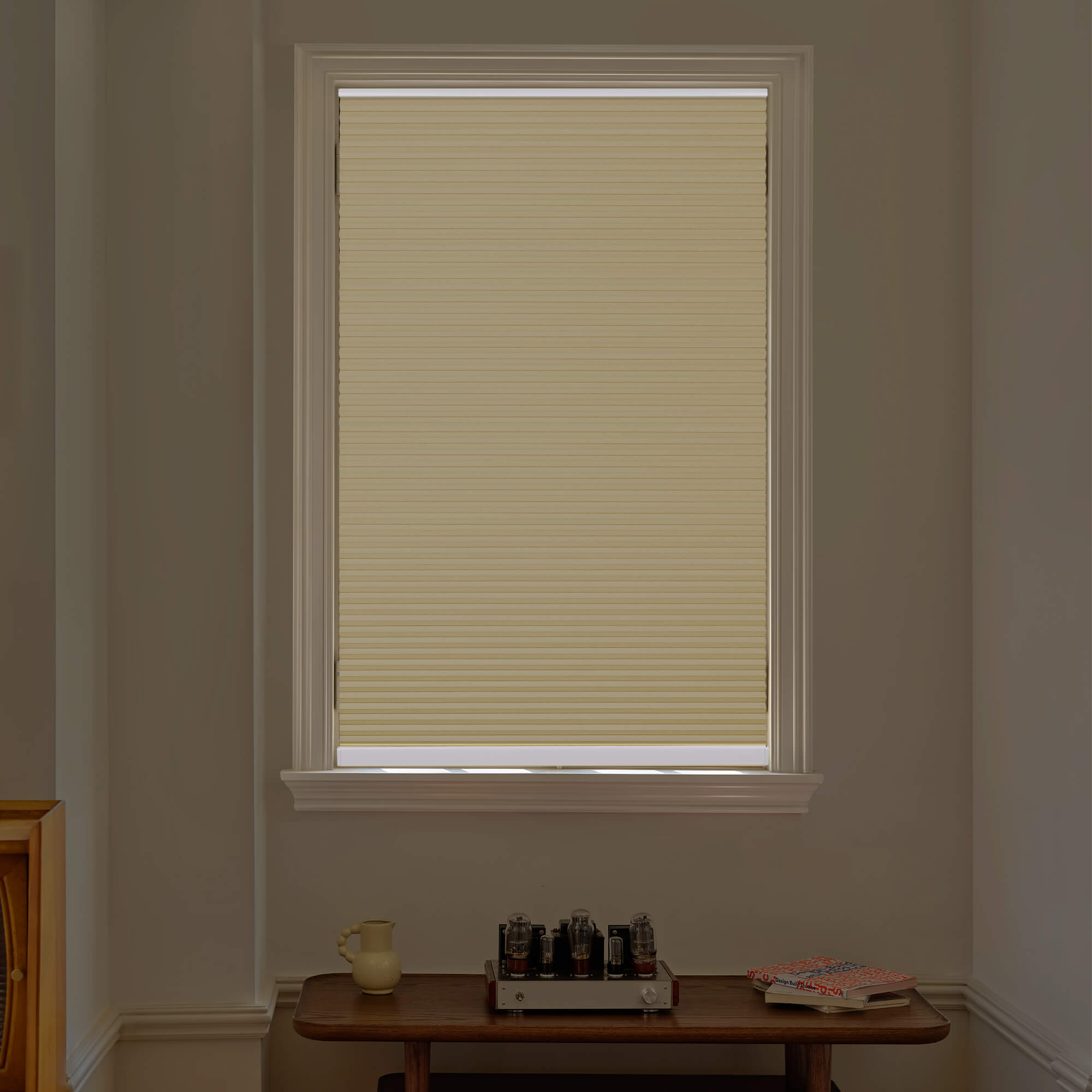 Allesin Blackout Honeycomb Shades | Bottom-mounted Motor
